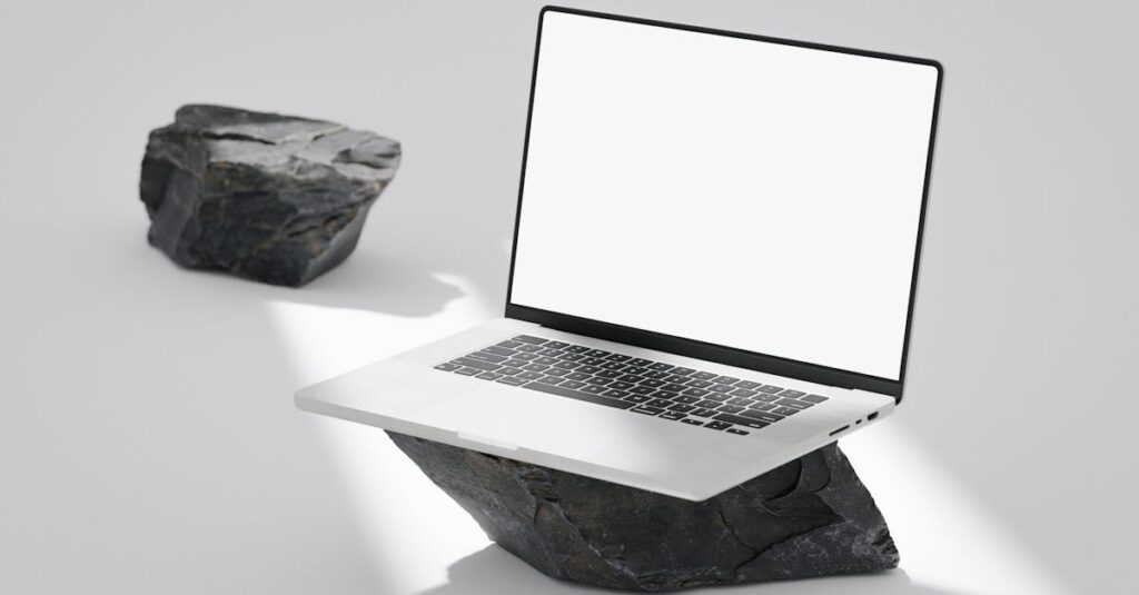 チャット形式で簡単に質問に答えるAIのインターフェースを示す図