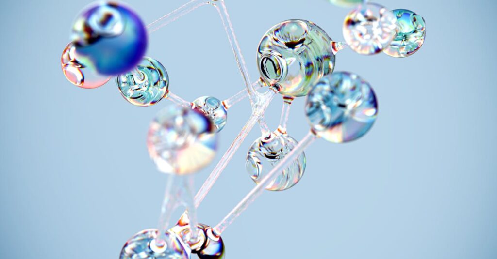 難しいニュースをChatGPTにわかりやすく説明してもらっている様子