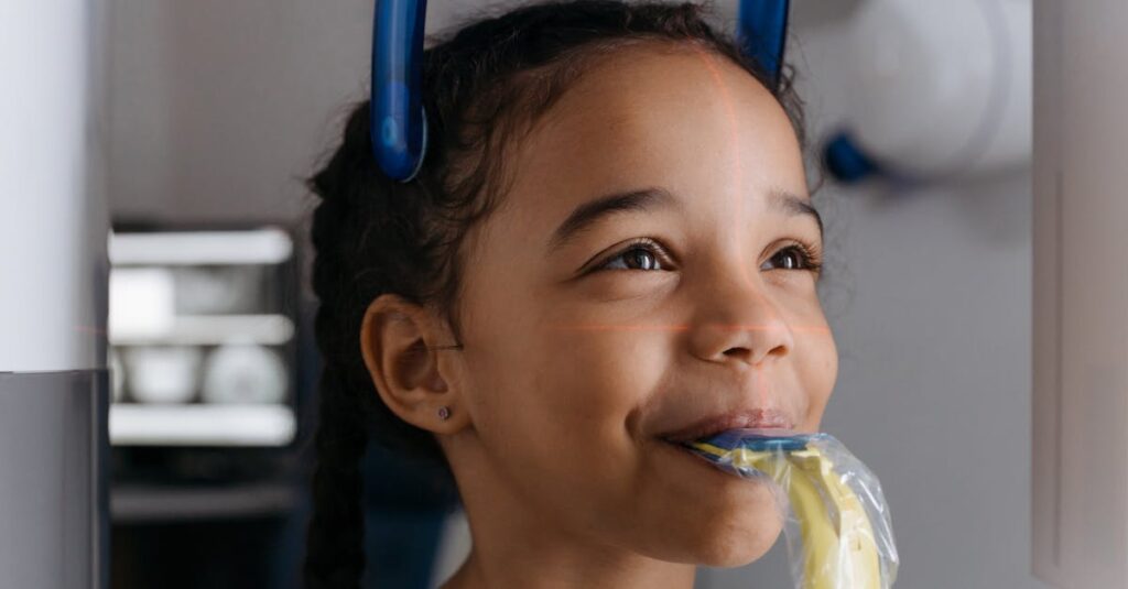 体調の相談をスマホのAIにしているシニア