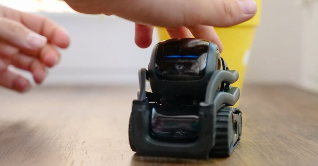 若者からシニアまで様々な年代がAIを利用している様子を表したイメージ