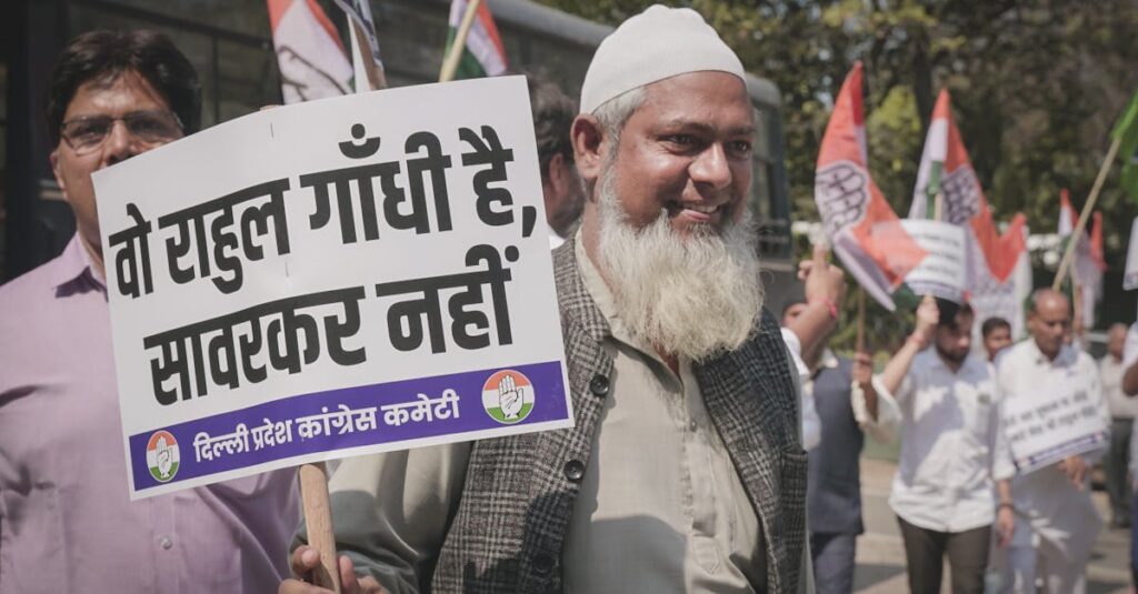 音声入力でChatGPTに日本語で話しかけているシニア