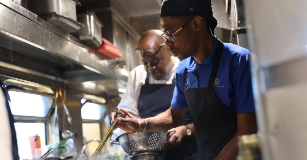 ChatGPTがシニアに料理レシピの提案をしている場面