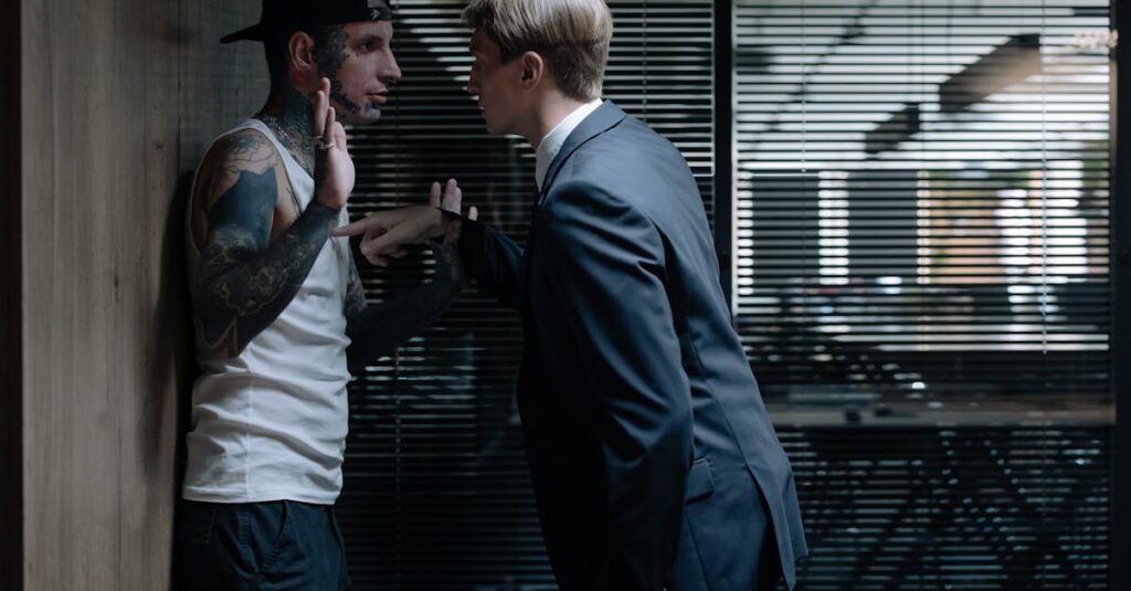 AIの答えをそのまま信じすぎずに考えているシニアの様子