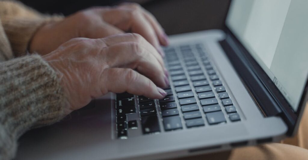 シニア向けブログ収益に関するよくある質問とアドバイスのイメージ画像