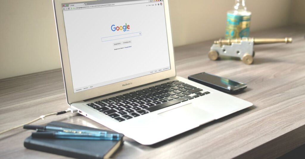 WordPressブログで設定すべき基本設定や分析ツールの連携を示すイメージ画像