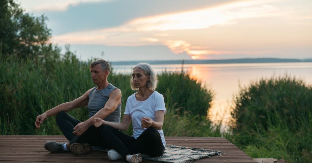 50代・60代が落ち着いた生活の中で副業やAIと向き合うイメージ。無理をしない暮らしのバランスを表現